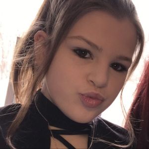 Meet your Posher, Lizzy